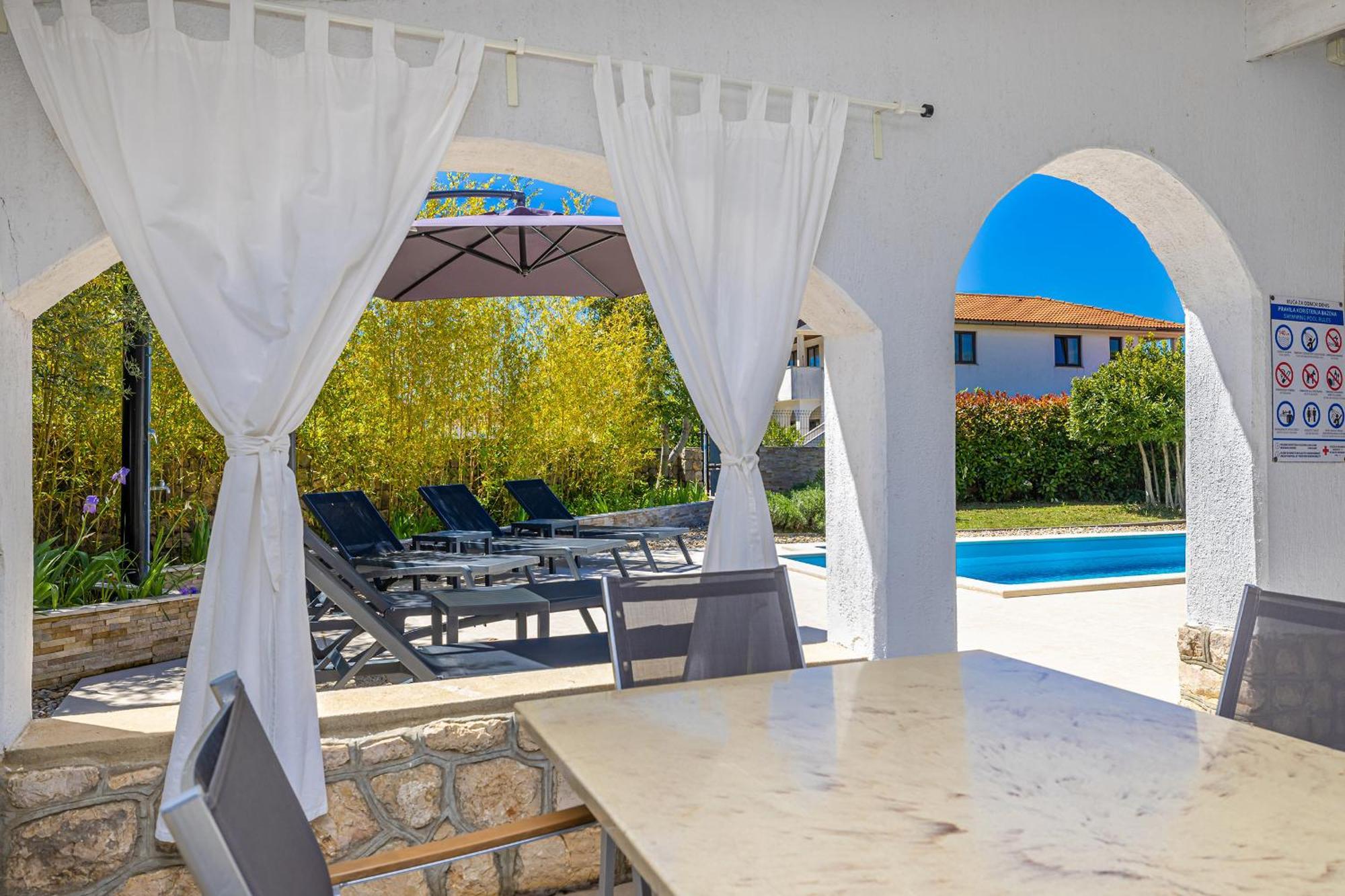 Holiday House Kai With Private Pool Пинезичи Экстерьер фото