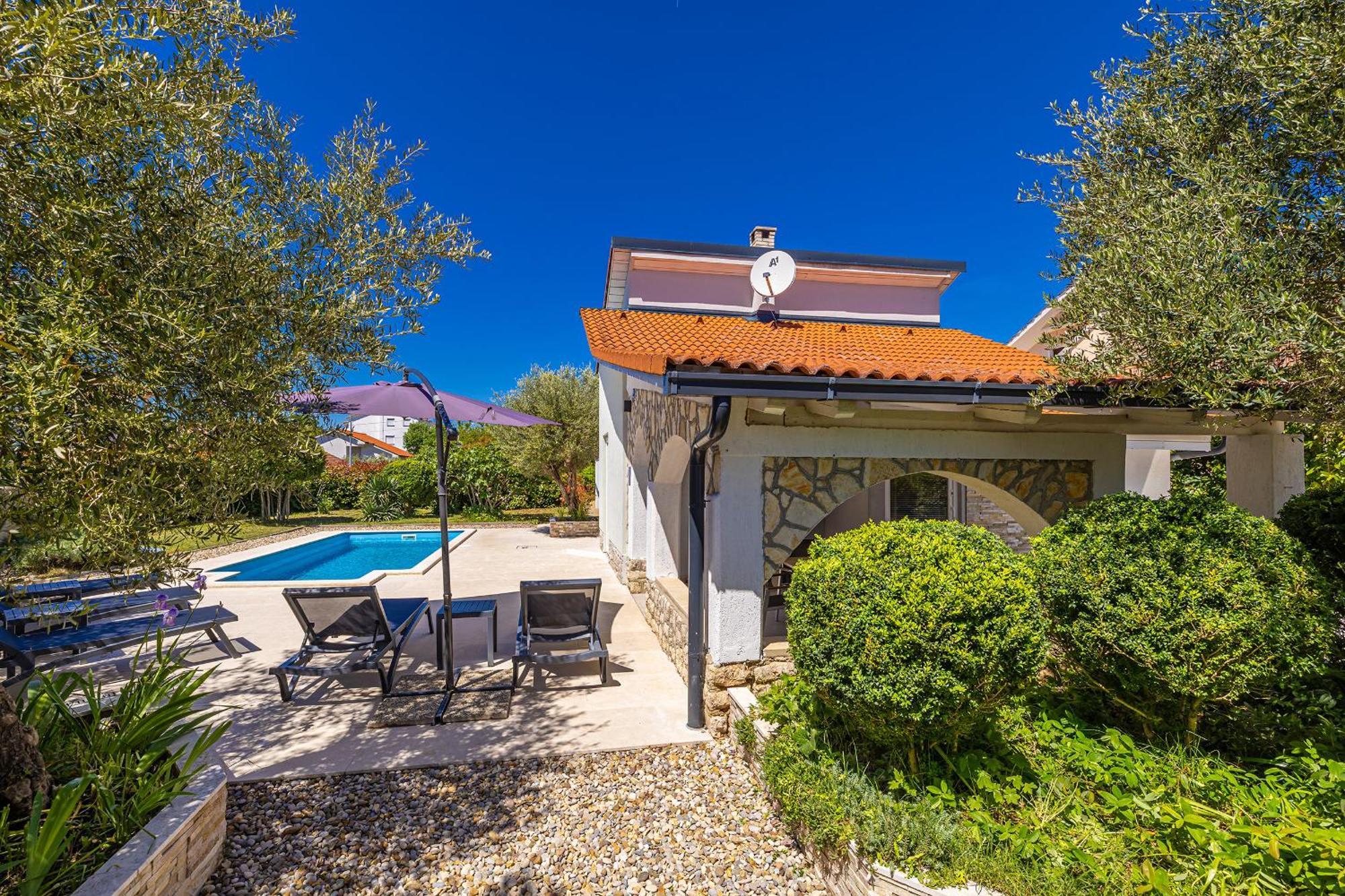 Holiday House Kai With Private Pool Пинезичи Экстерьер фото